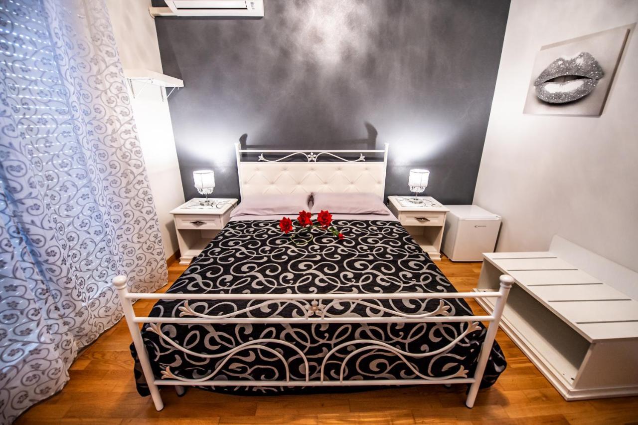 Bnb Cheope Syracuse Екстер'єр фото